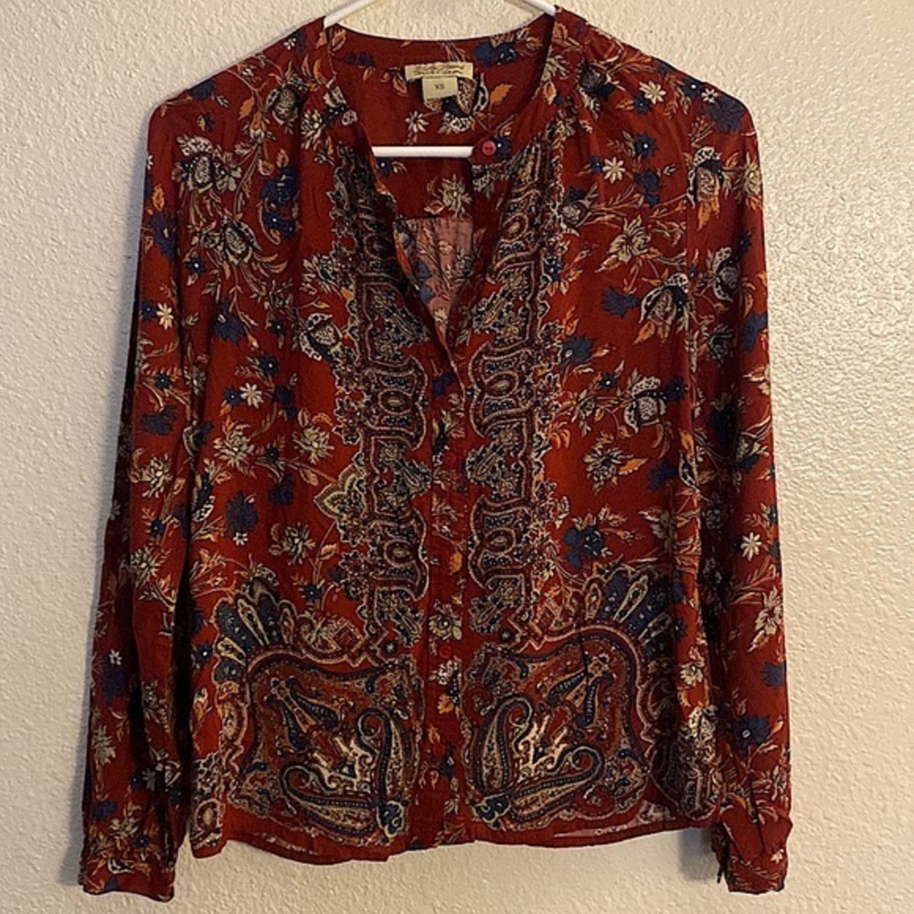 Lucky Brand • Burgundy & Multi-Color Floral Print Button Down Shirt ♥️